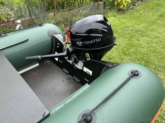 Člun s motorem - 10
