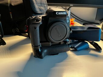 Canon EOS 77D + Příslušenství - 10