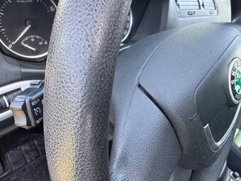 Škoda Octavia 2 com 1.2 TSi 77 kw XENONY 2011 - 10