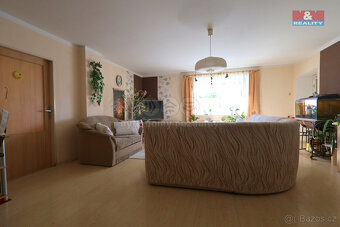 Prodej rodinného domu, 1150 m2, Dobešov - 10