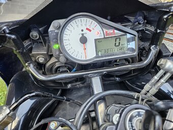 Suzuki GSXR 1000 K1 - 10