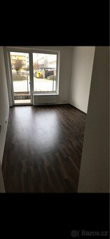 Pronájem bytu 2 kk na dobré adrese - 10