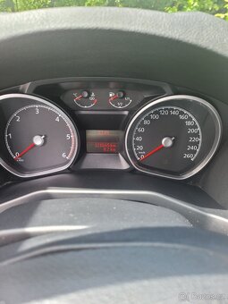 Ford Mondeo 2.0 TDCi Ghia - 10