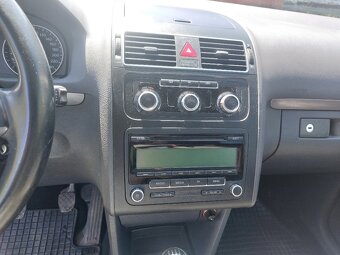 VW TOURAN - 10