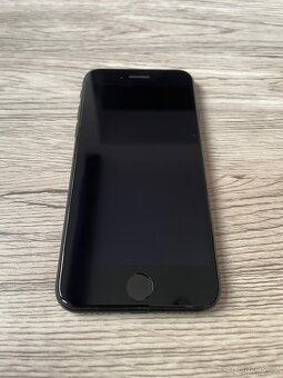 iPhone SE 2020 - 10