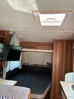 Karavan Weinsberg + mover,předstan - 10