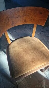 Nábytek z obývacího pokoje - 10