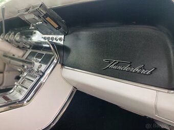 Ford Thunderbird , 1964, původem z Texasu, platné doklady - 10