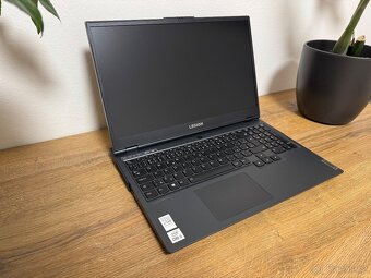 Herní Notebook Lenovo LEGION 5 (i5, RTX, 32GB RAM) - 10