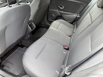 Renault Megane 1.6i 74 kw / 2011 - 10