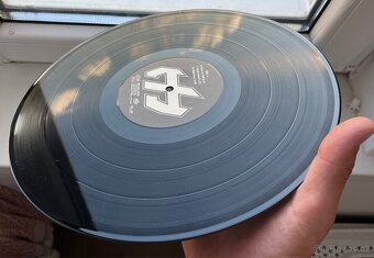 Judas Priest – Jugulator - 10
