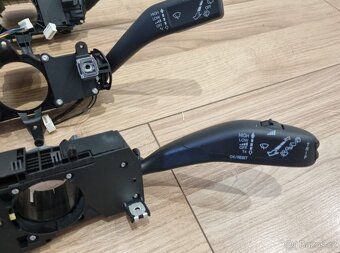 TEMPOMAT OVLÁDANIE PAČKY POD VOLANTOM - 10