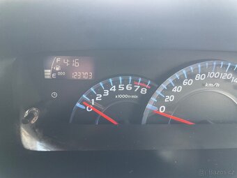 Daihatsu Materia - 10