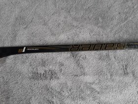 EXTRALIGOVÁ HOKEJKA PROFI BAUER SUPREME 1S levá-HRÁČ HERMAN - 10