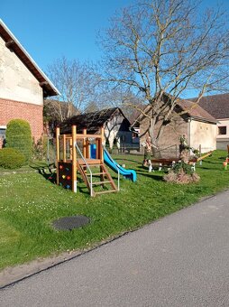 Prodej rodinného domu-zemědělská usedlost s velkou zahradou - 10
