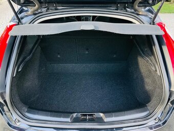 Volvo V40 1.6i BENZÍN MANUÁL 1.MAJITEL KAMERA SERVISKA - 10