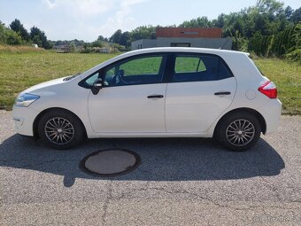 Toyota Auris 1.4 D-4D m.2013 jen 159000km - 10