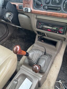 Mitsubishi Pajero Sport - 10