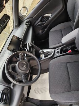 Toyota Yaris Cross - 10