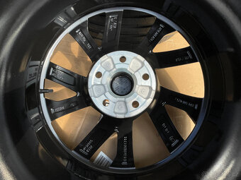 NOVÁ ORIGINÁL R18 SADA ŠKODA SUPERB III 235/45/18 R.V. 2024 - 10