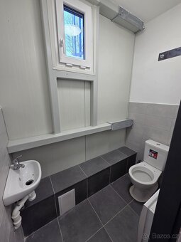 Pronájem skladového prostoru 600 m² - 10