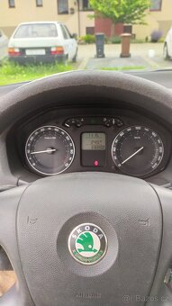 Škoda Octavia 2  1.6 FSI - 10