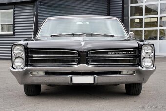 1966 Pontiac Bonneville Coupe - 10