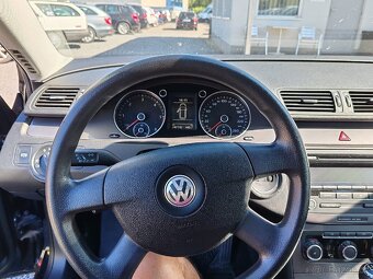 Volkswagen Passat Variant
1.6 TDI - 10