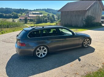 BMW e91 325i 155kw - 10