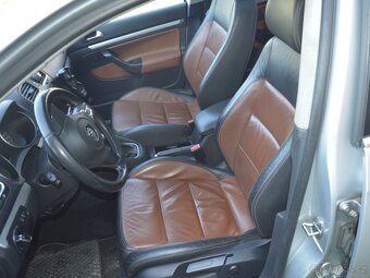 VW Golf 6 combi 2,0 103 kw Panorama Kůže Highline - 10