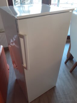 Prodám lednici s mrazákem, v - 122 cm, ODVEZU - 10