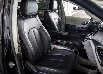 Chrysler Pacifica - 10