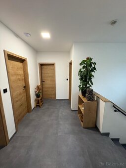 SLEVA NOVOSTAVBA 163m² 5+kk poz. 496 m² PŘEROV - KOZLOVICE - 10