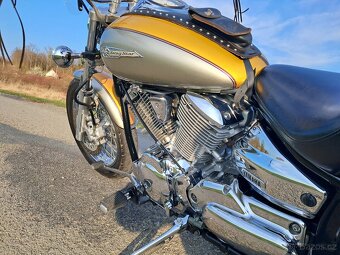 Yamaha XVS 1100 DragStar - 10