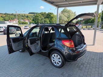Suzuki SX4 1,6 i,4x4,KLIMA,KOLA,VÝHŘEV - 10
