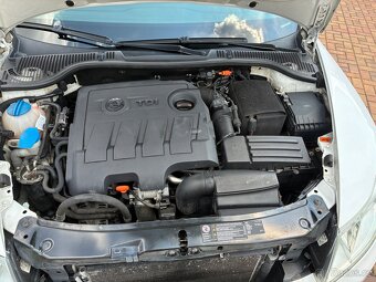Škoda Octavia Combi II 1,6 TDi/77 kW r.v.9/2012 - 10