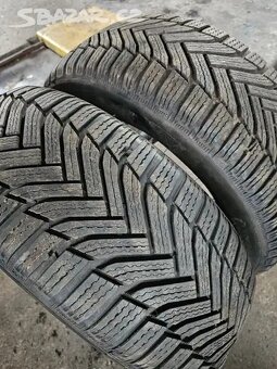 Prodám 2X Zimní Pneumatiky 215 55 R 16, - 10