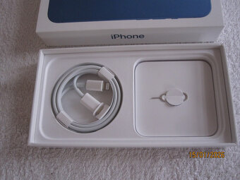 iPhone 13, modrý - 10