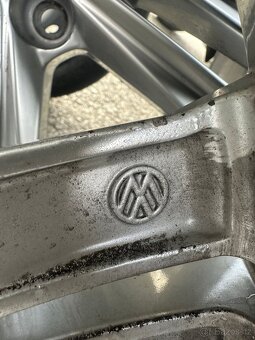 Originál Volkswagen alu kola R18 zimní - 10