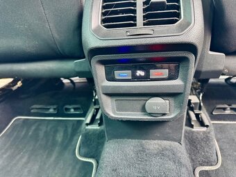 VW TIGUAN 2,0 TDi 110Kw 4 Motion - 10