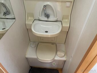 Beyerland Sprinter 390, 2003, pevná postel, stan - 10