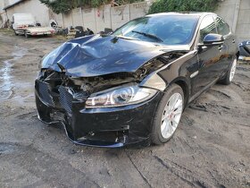 Jaguar XF 3.0 d - 10