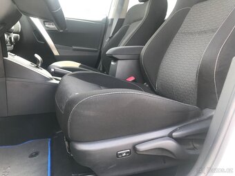 Toyota Auris, 1.8 Hybridní 73 KW,1.MAJ,ČR.. - 10