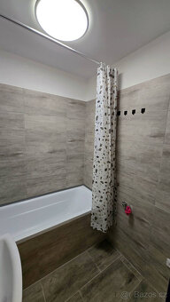 Pronájem bytu 3+1 o výměře 77 m2 s balkónem ve FM - 10