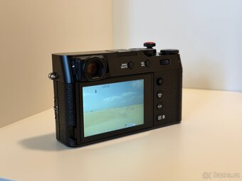 FUJIFILM X100VI černý - 10