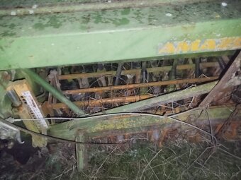 Amazone D8-40E sečka na nahradí díly - 10