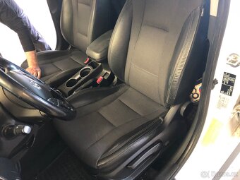Hyundai I30 1.6td facelift 100kw AUTOMAT PLNĚ POJÍZDNÉ - 10