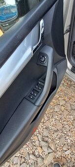 Škoda Octavia 1.4 TSI 103kW 1.MAJ ELEGANCE - 10