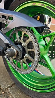Kawasaki z900 my23 - 10