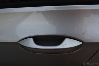 Volkswagen Golf - 10
